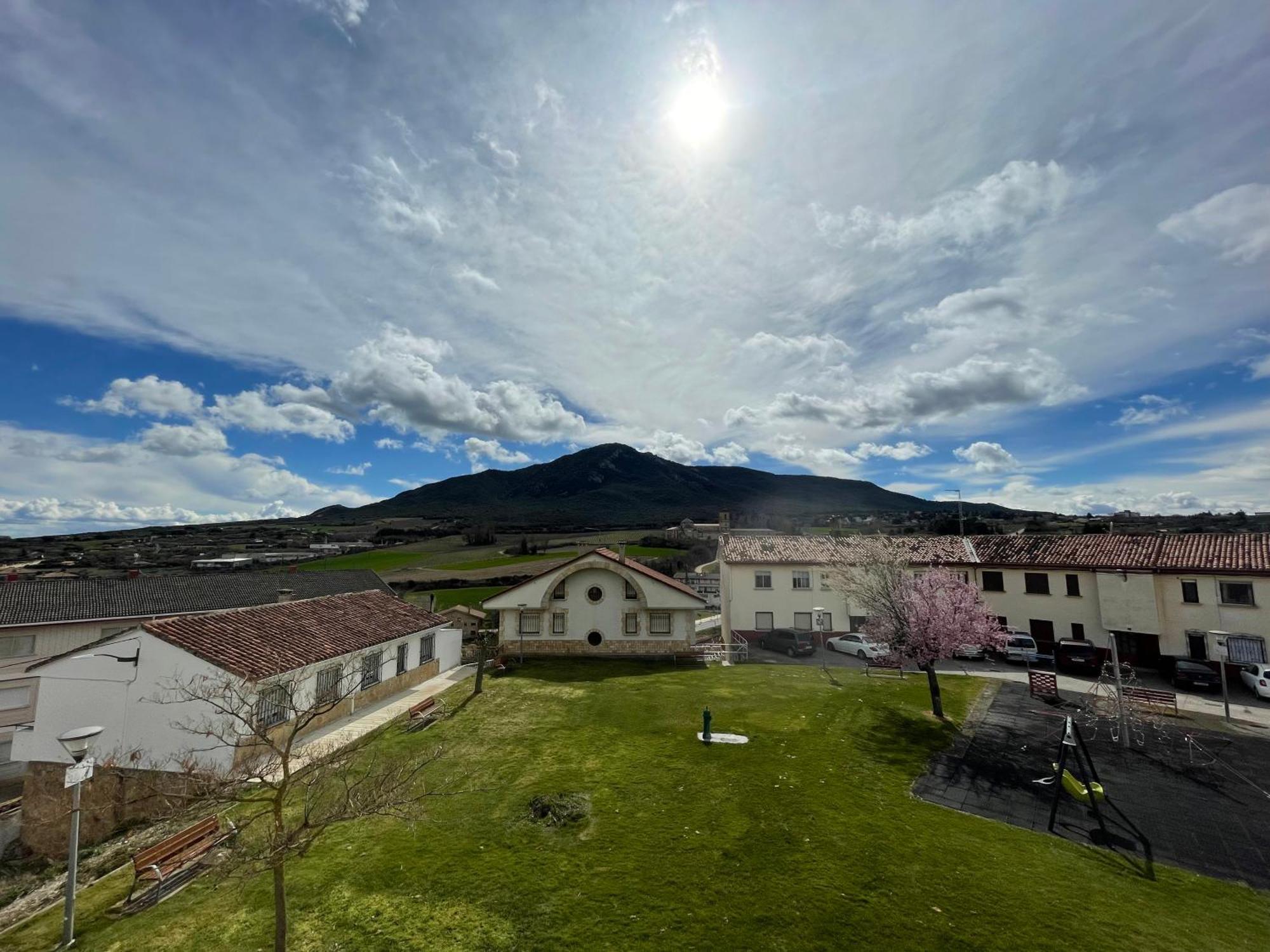 Apartamentos Montejurra 에이귀 외부 사진