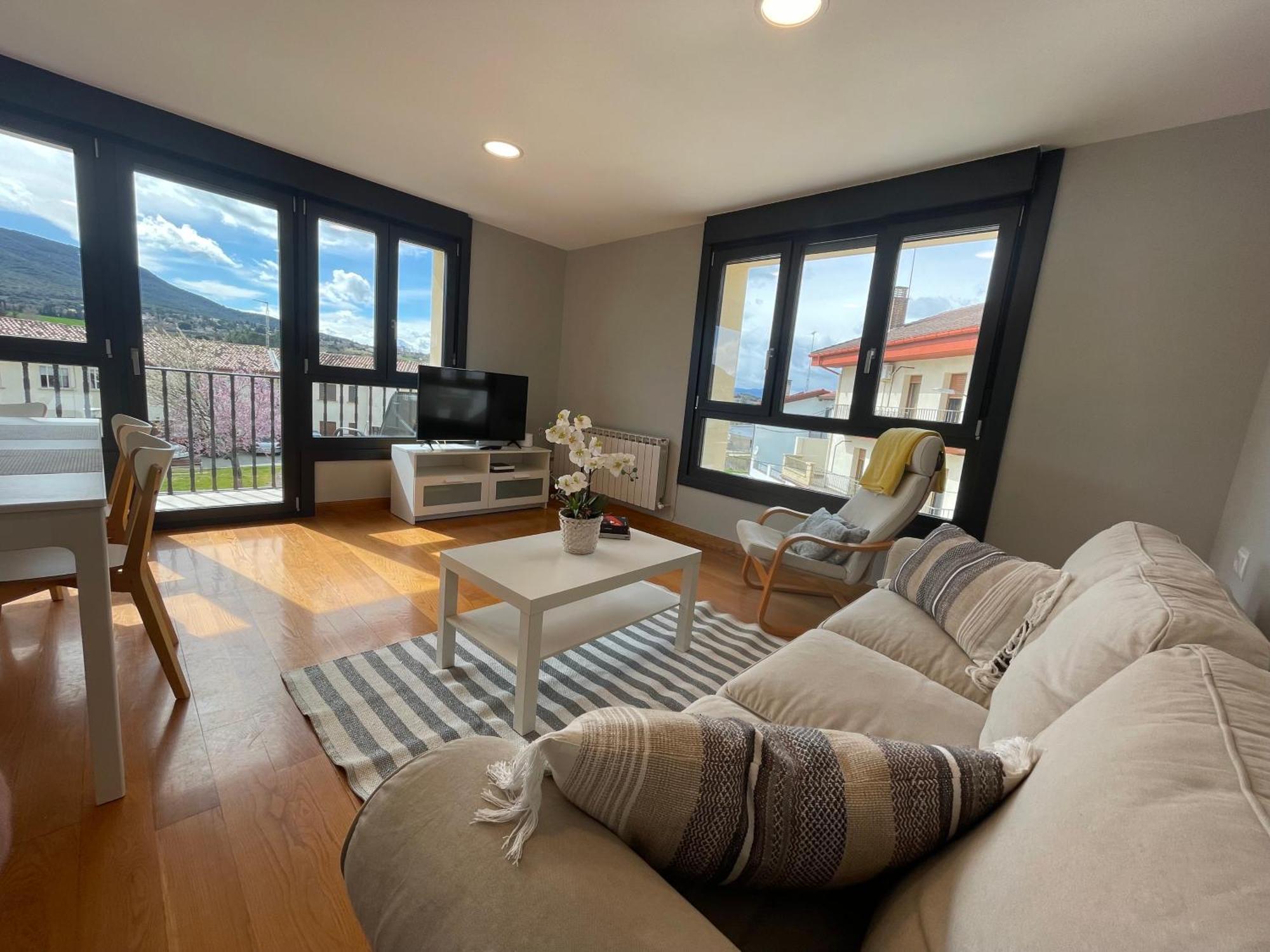 Apartamentos Montejurra 에이귀 외부 사진