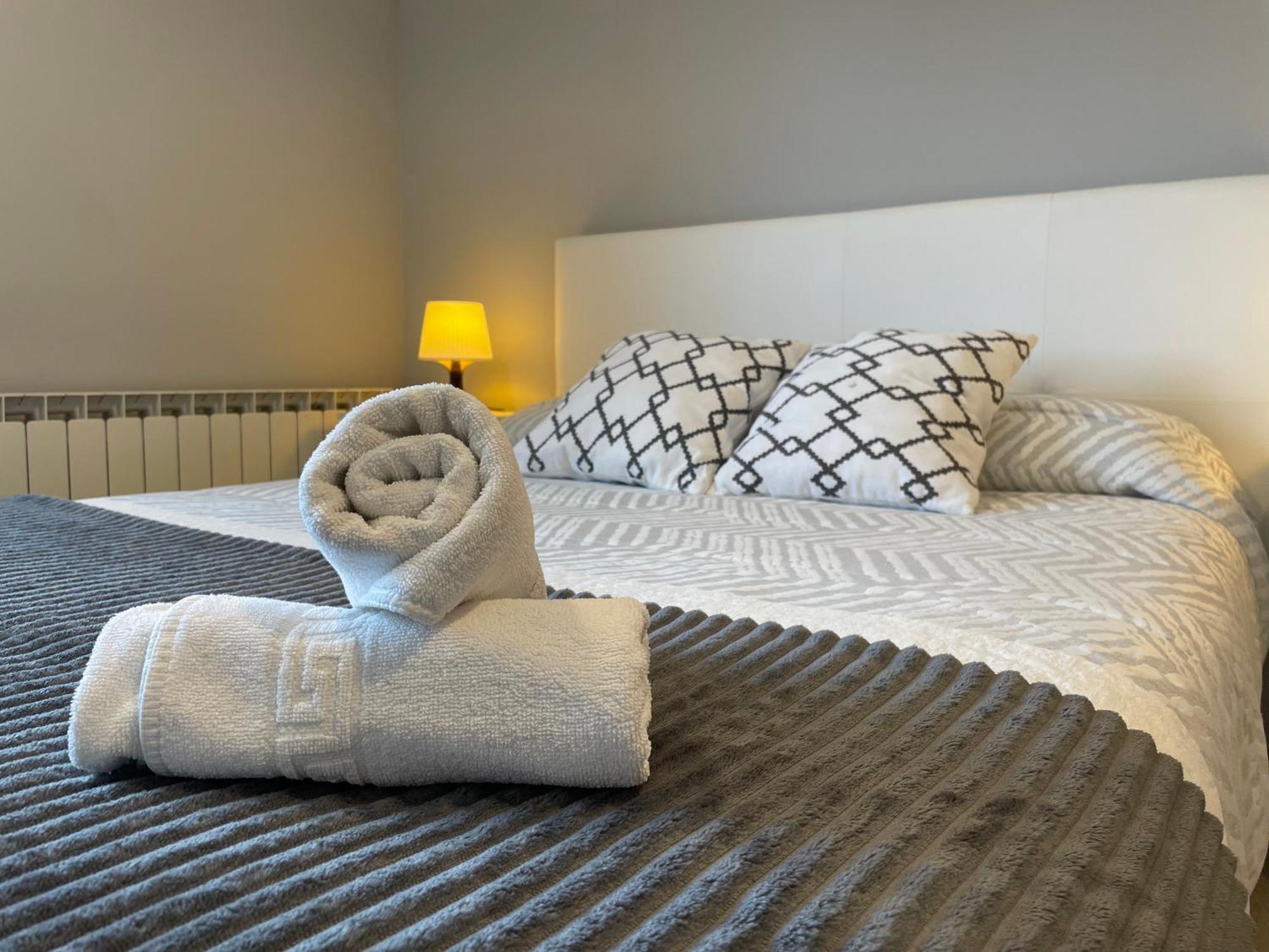 Apartamentos Montejurra 에이귀 외부 사진