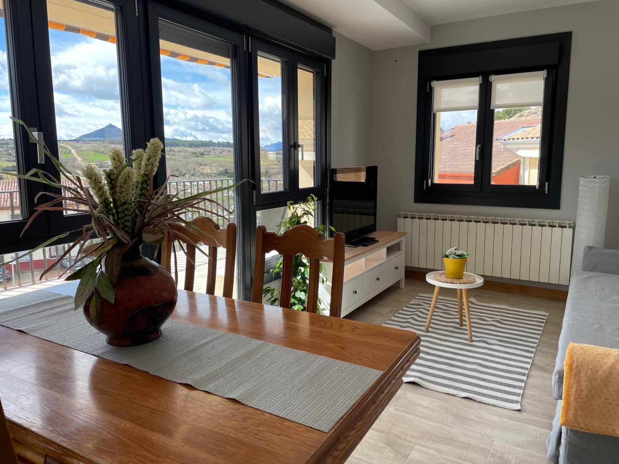 Apartamentos Montejurra 에이귀 외부 사진