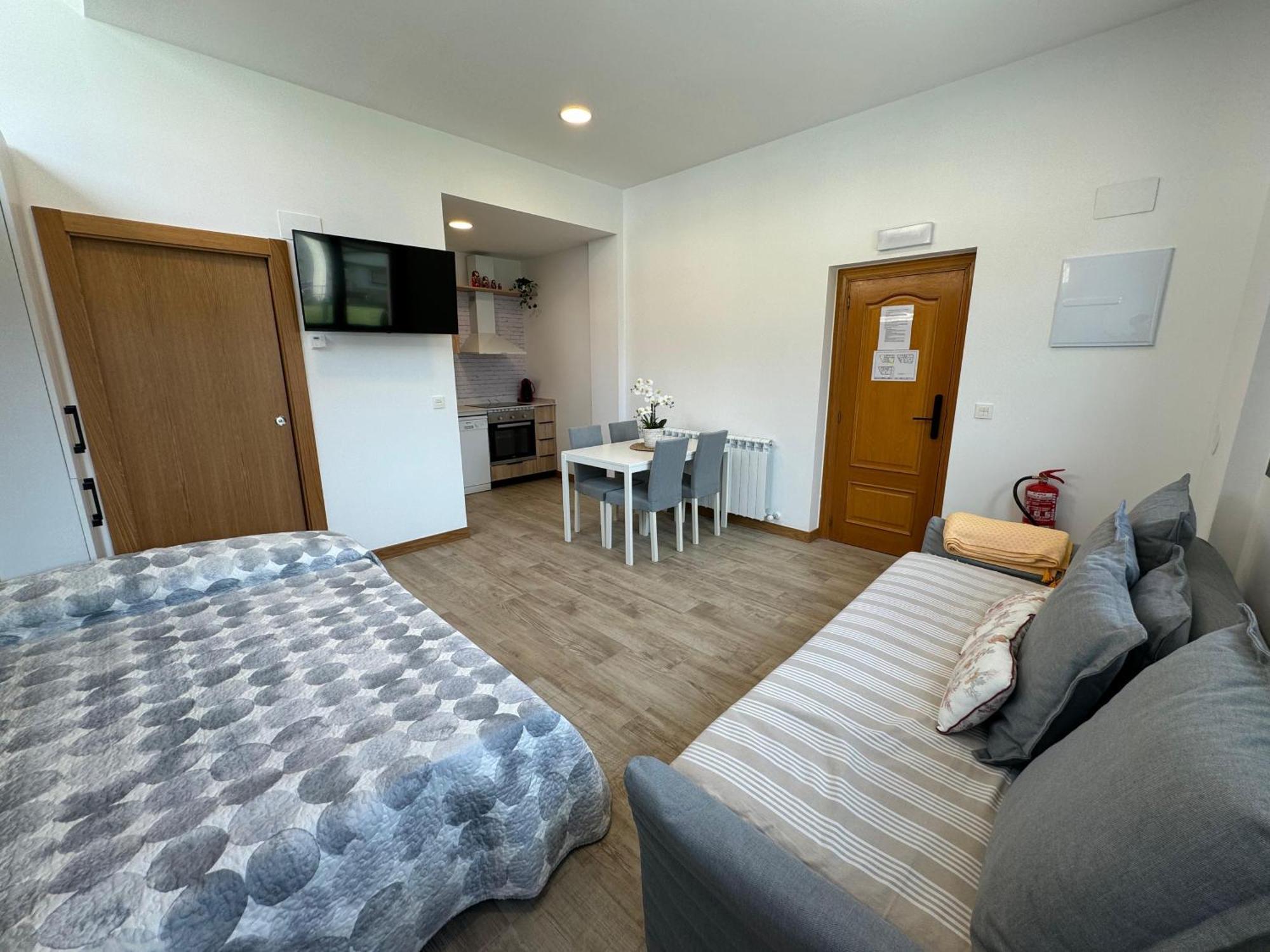 Apartamentos Montejurra 에이귀 외부 사진